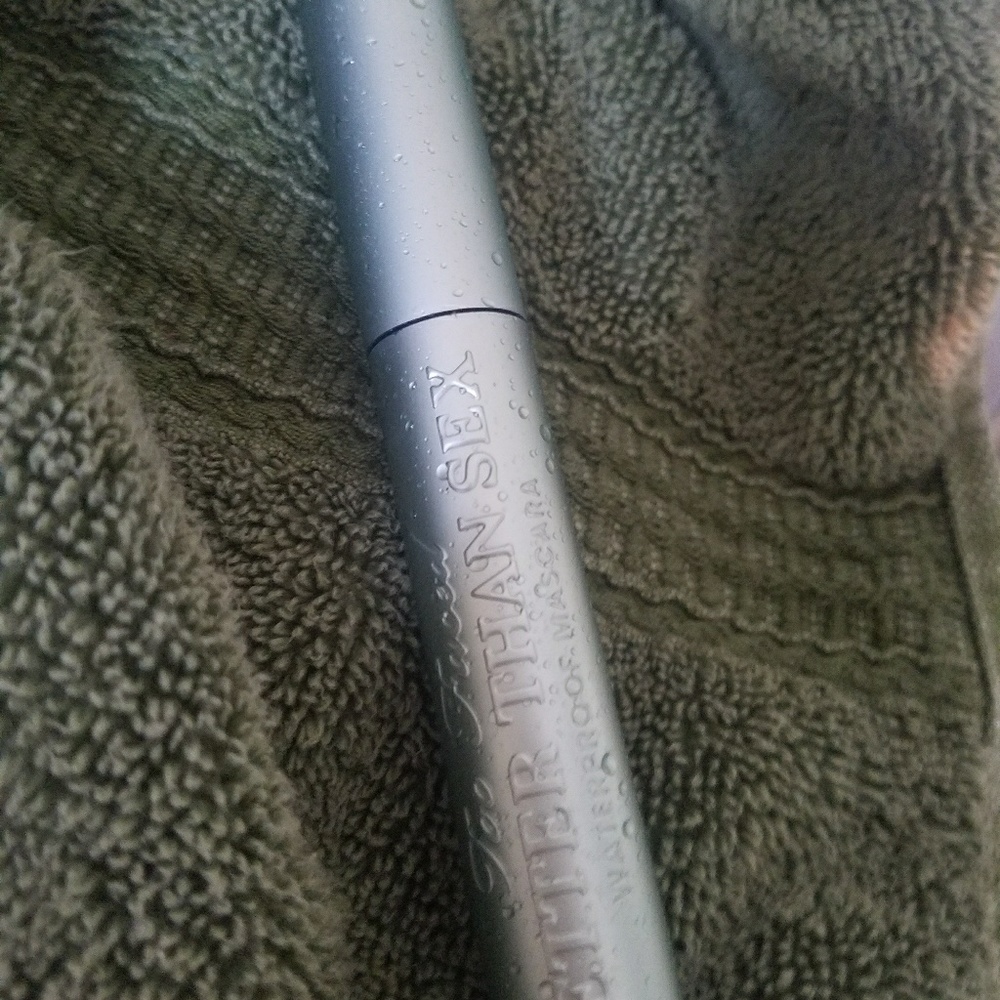 Too faced Better than sex waterproof